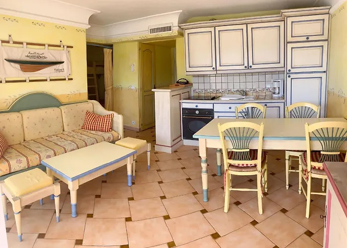 Cap Ferrat By Interhome サント・マキシム